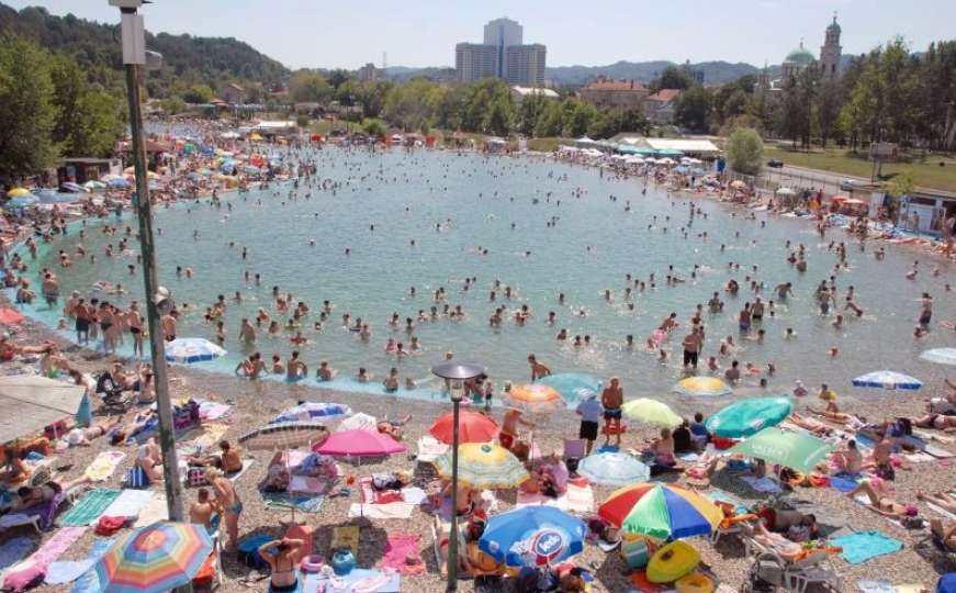 Počinje kupanje u Tuzli: Otvorena sezona na Panonskim jezerima 